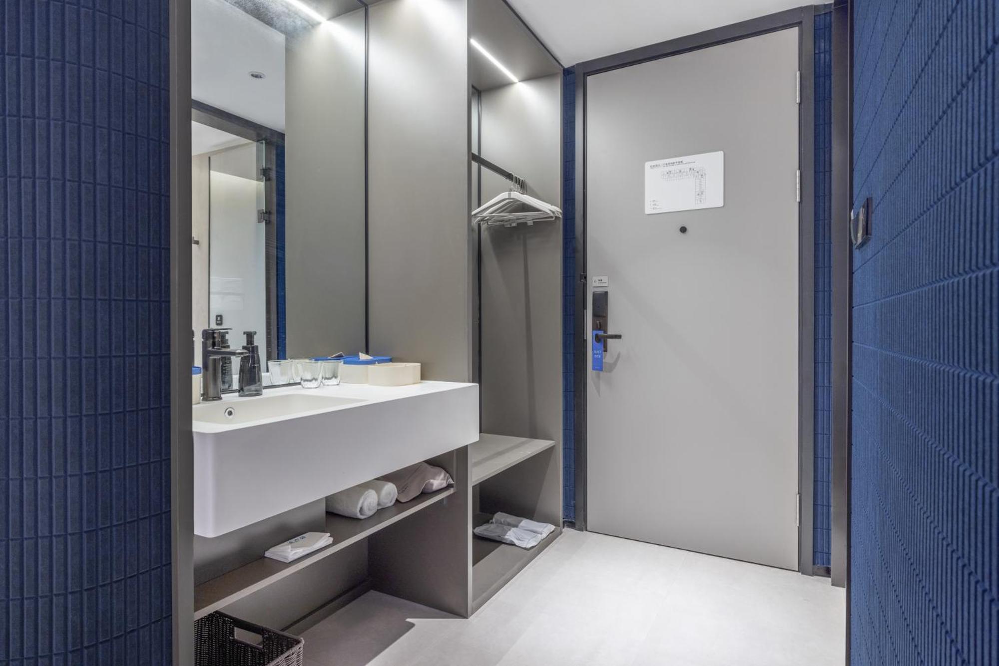 Hotel Atour Light International Exhibition Center Liufang Subway Station 4*